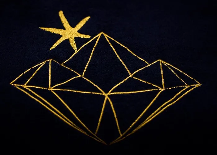 Daria-i Nor By Les Etincelles