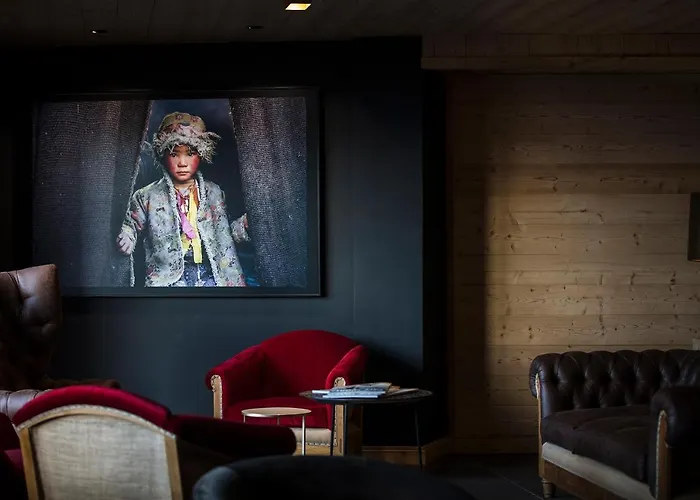 Daria-i Nor By Les Etincelles Alpe d'Huez